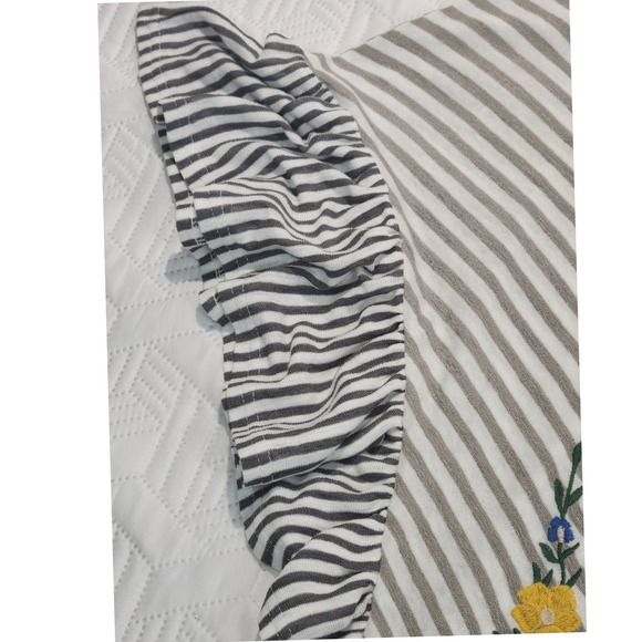 Umgee Embroidered Floral Striped Ruffle Sleeve Top Blouse Size‎ S Small - Picture 2 of 10